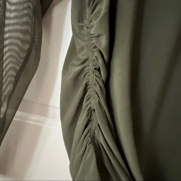 NWT DKNY Olive Green Mesh Long Sleeve Top - Picture 4 of 6